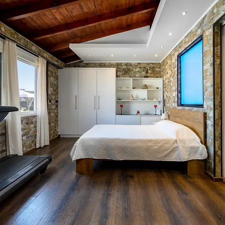 Pervolia House Private Near Airport