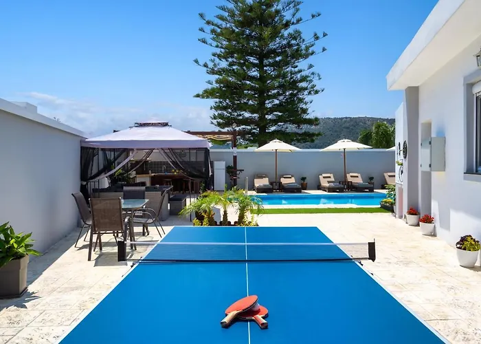 Pervolia House Private Near Airport *