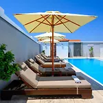 Pervolia House Private Near Airport 别墅