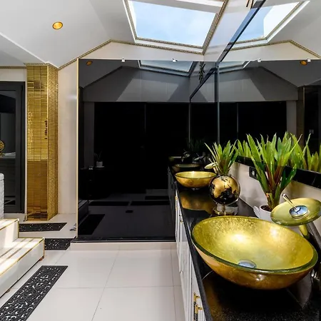 Pervolia House Private Pool Near Airport