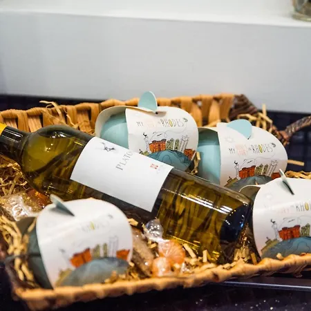 Pervolia House Private Near Airport *