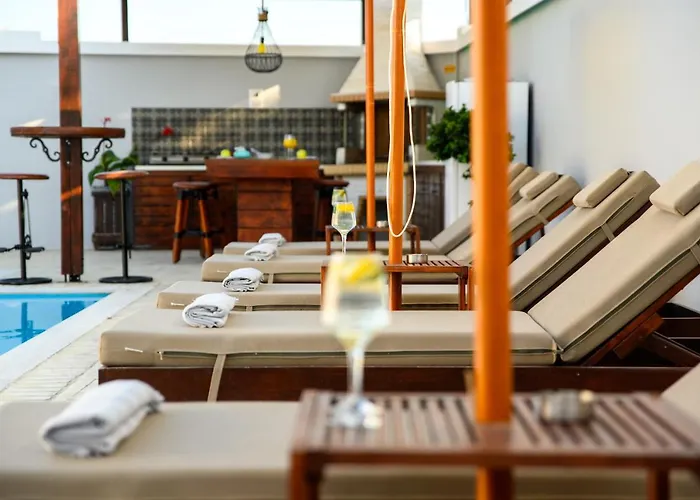 فيلة Pervolia House Private Near Airport